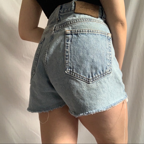 Calvin Klein Vintage Distressed Mom Shorts - Picture 2 of 6